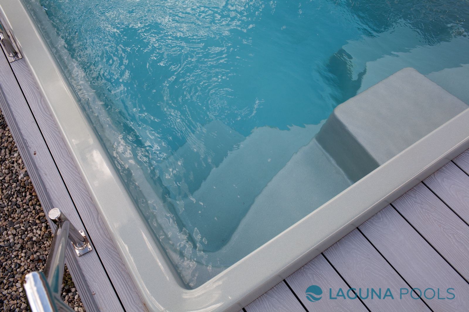 СПА-бассейн — зона отдыха